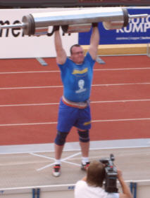 Tukkipunnerrus.Päivän paras suoritus oli 165 kg.